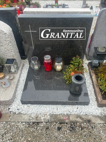 Nagrobni spomenik 78 Nero impala